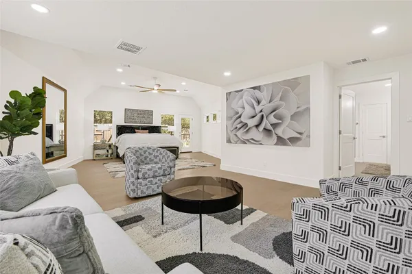 $950,000 | 30 Willowherb Court, The Woodlands, TX 77380