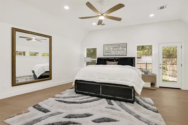 $950,000 | 30 Willowherb Court, The Woodlands, TX 77380