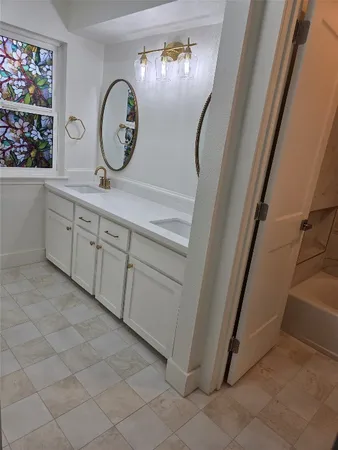 $950,000 | 30 Willowherb Court, The Woodlands, TX 77380