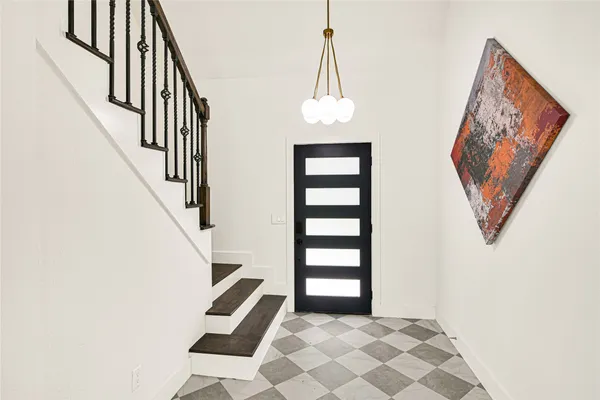 $950,000 | 30 Willowherb Court, The Woodlands, TX 77380