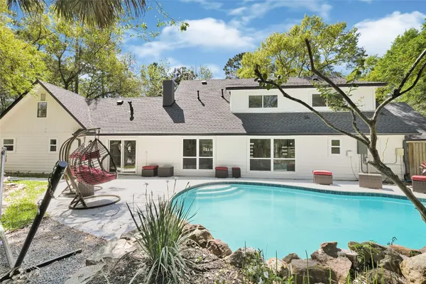 $950,000 | 30 Willowherb Court, The Woodlands, TX 77380