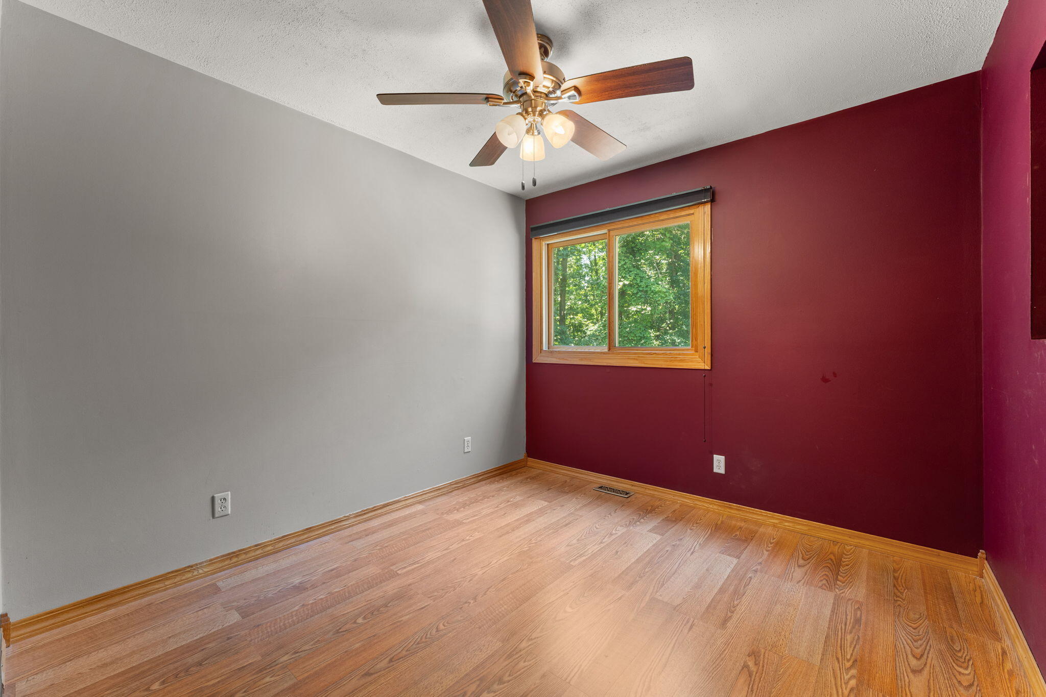 1089 North 200 West Chesterton, IN 46304 - Photo 19 of 50 2048x1365
