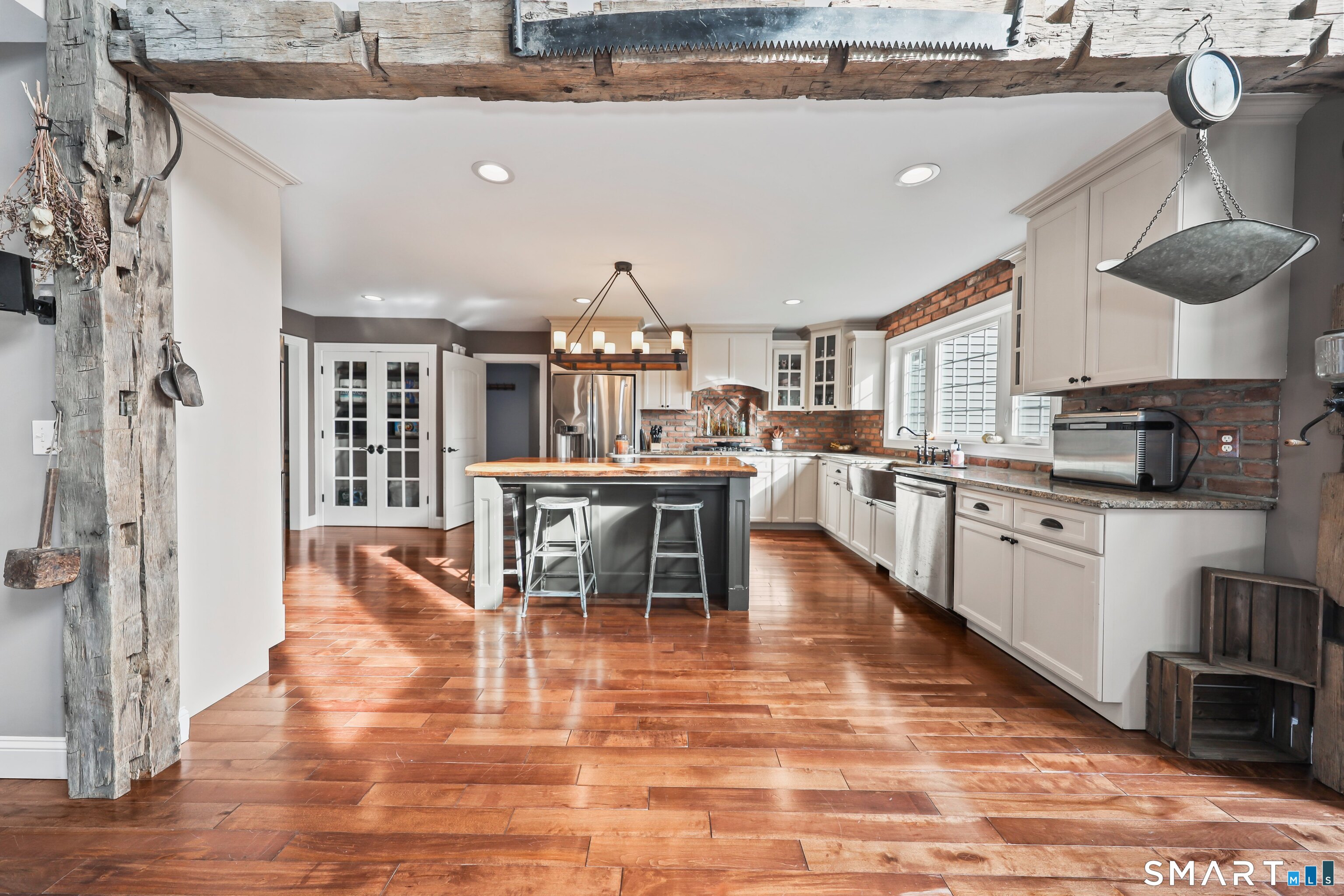 195 Hinman Road Watertown, CT 06795 - Photo 17 of 39 a large kitchen with lots of counter space and appliances