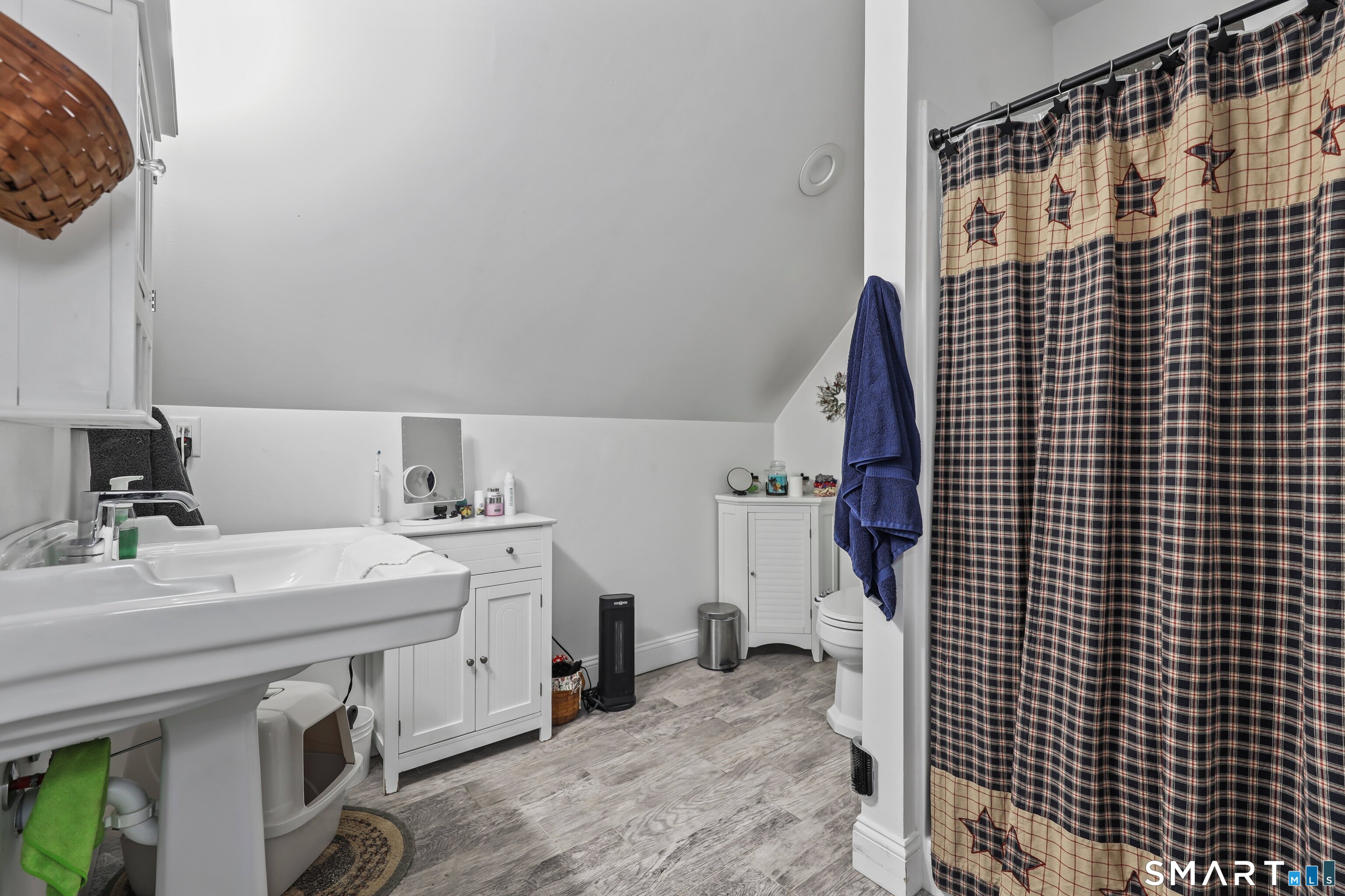 195 Hinman Road Watertown, CT 06795 - Photo 31 of 39 a utility room with dryer and washer