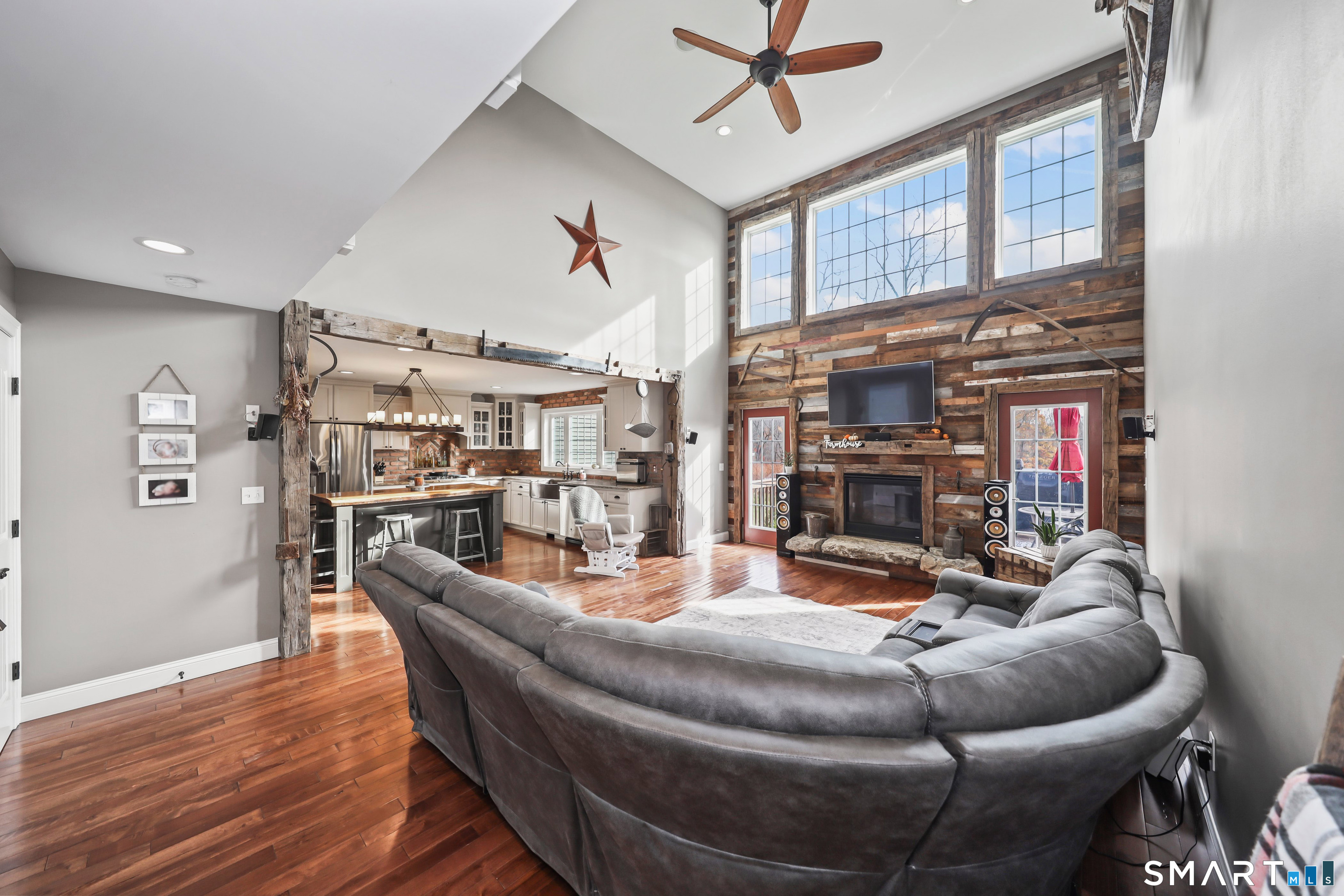 195 Hinman Road Watertown, CT 06795 - Photo 9 of 39 a room with furniture