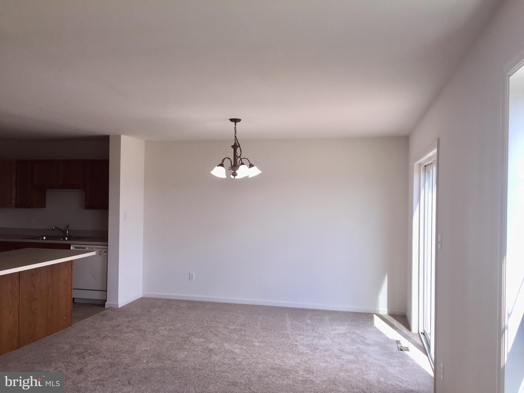 588 Fox Ridge Lane Lebanon, PA 17042 - Photo 6 of 43 Dining Area