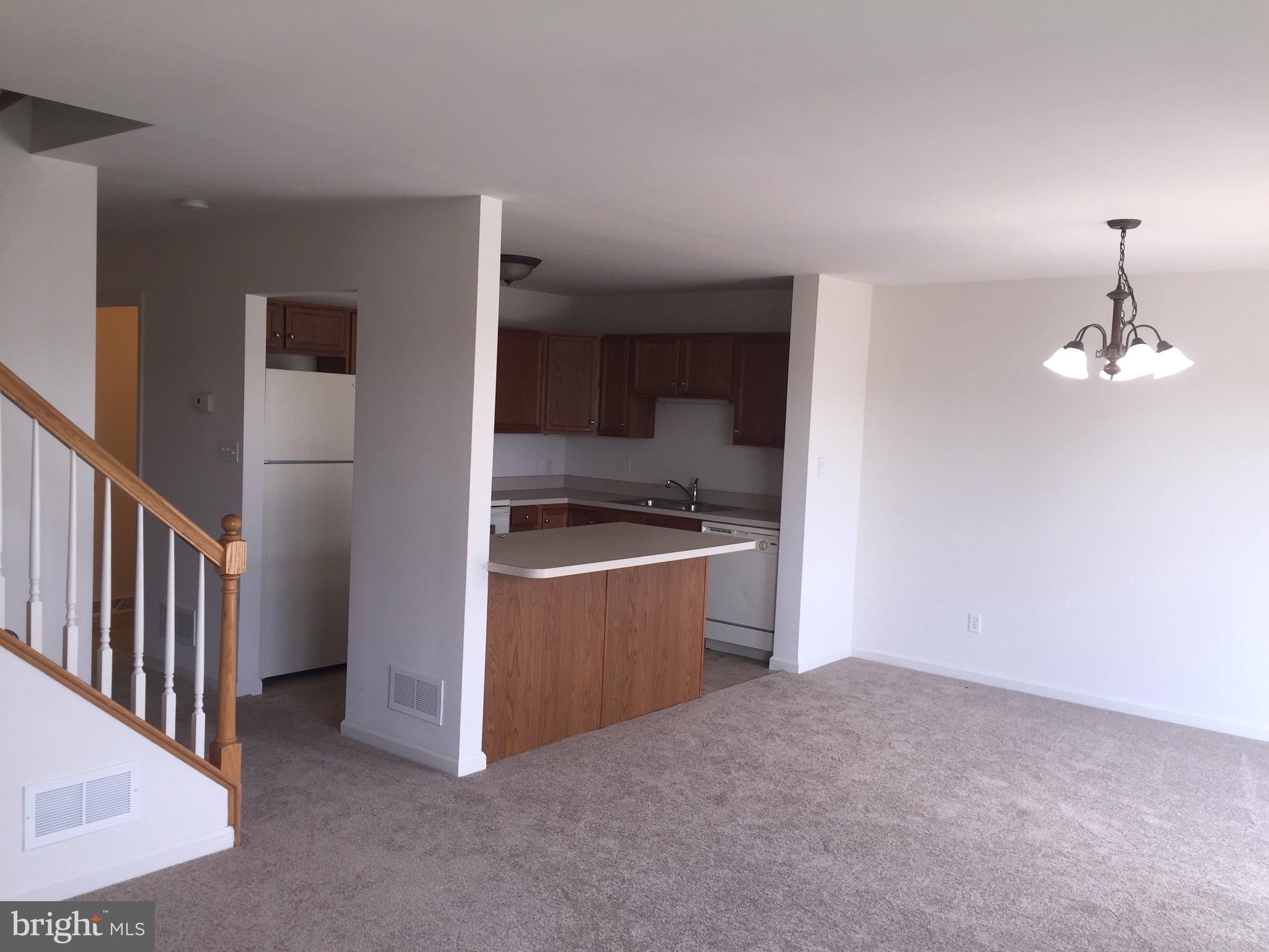 588 Fox Ridge Lane Lebanon, PA 17042 - Photo 7 of 43 Dining Area/Kitchen