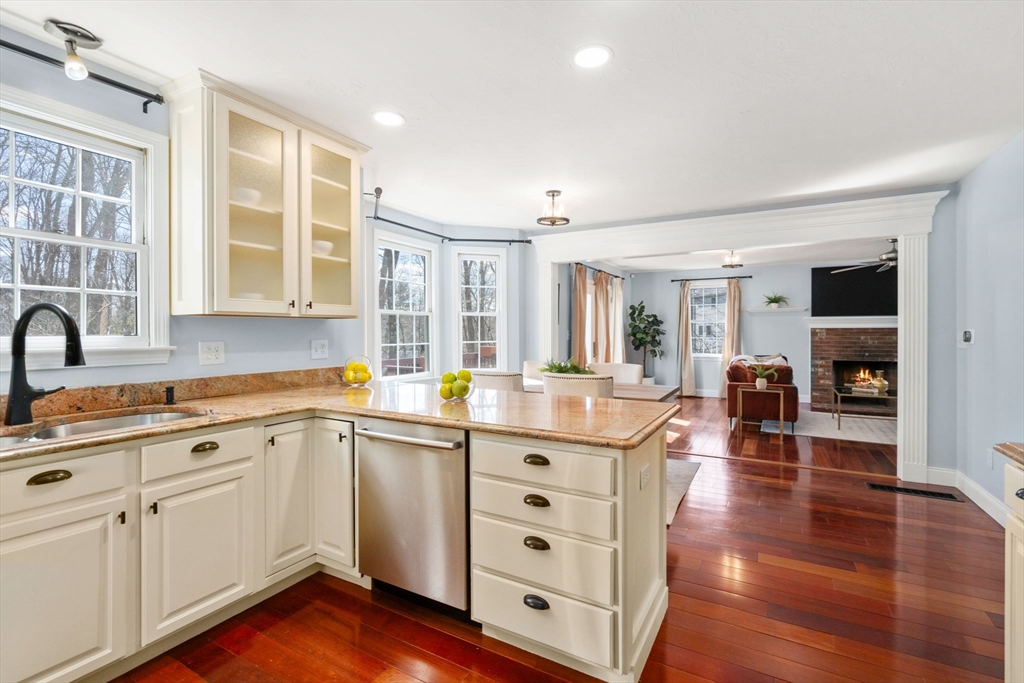 5 Little Tree Road Medway, MA 02053 - Photo 7 of 30 Gallery Image 7