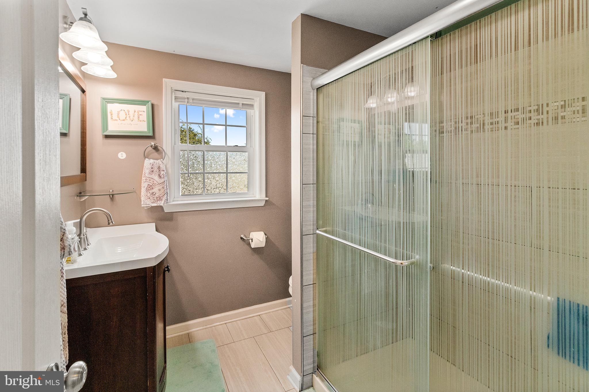 17 Grapevine Road Levittown, PA 19057 - Photo 29 of 38