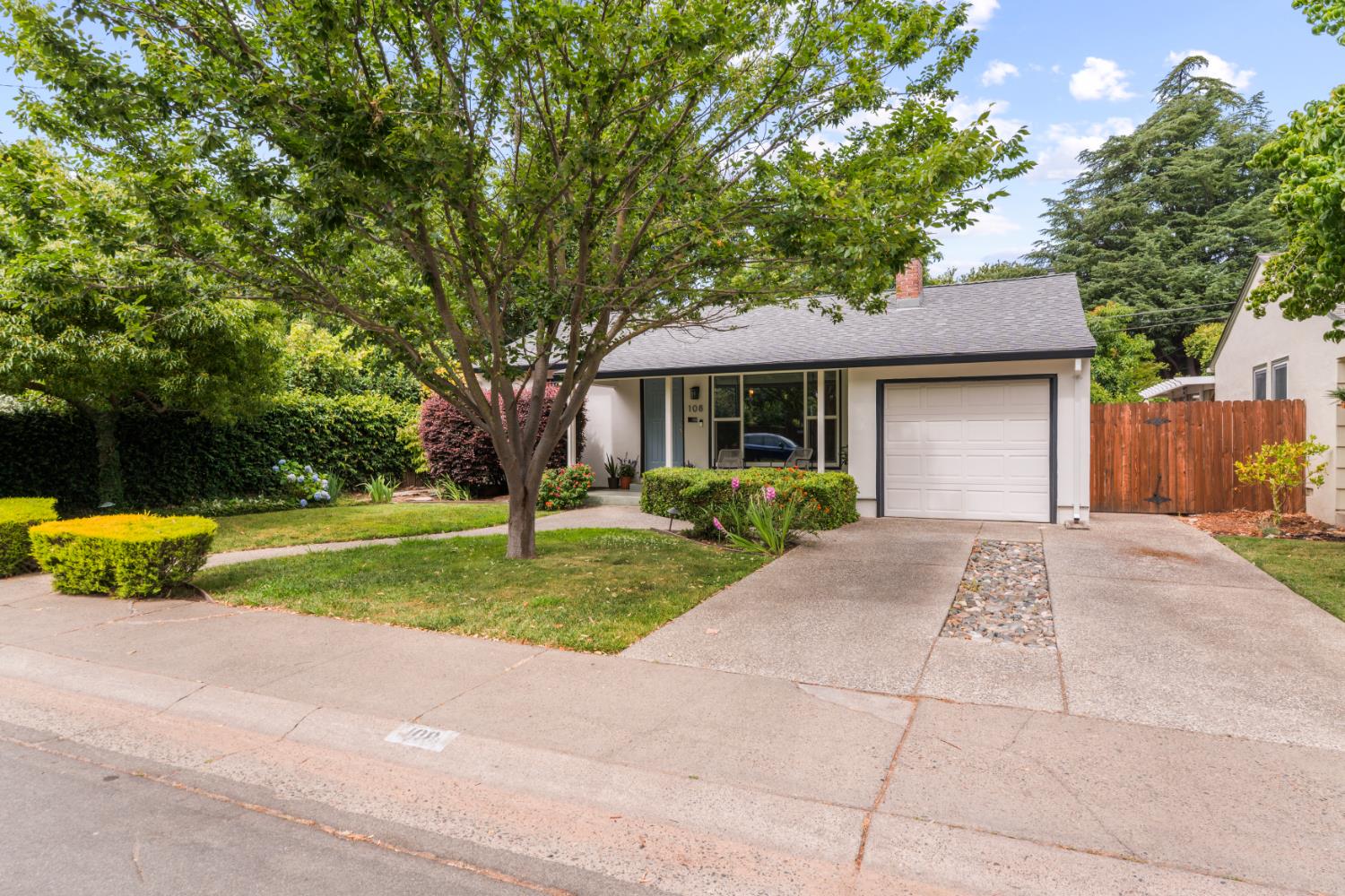 108 Aiken Way Sacramento, CA 95819 - Photo 35 of 36
