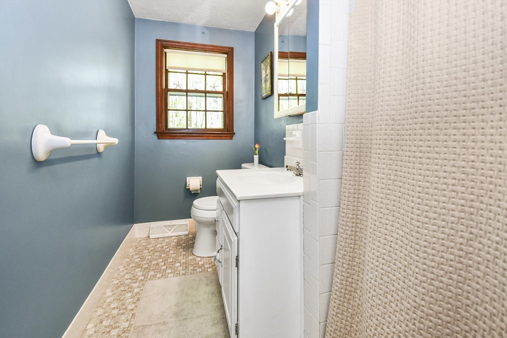40 Valentine Road Northborough, MA 01532 - Photo 23 of 40 Gallery Image 23