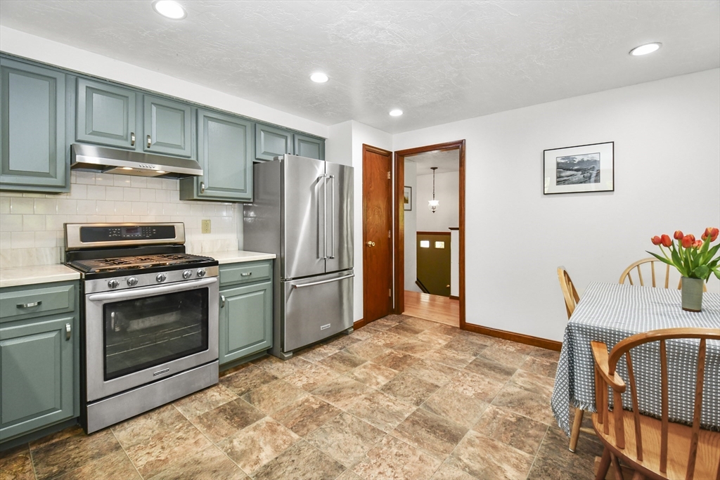 40 Valentine Road Northborough, MA 01532 - Photo 7 of 40 Gallery Image 7