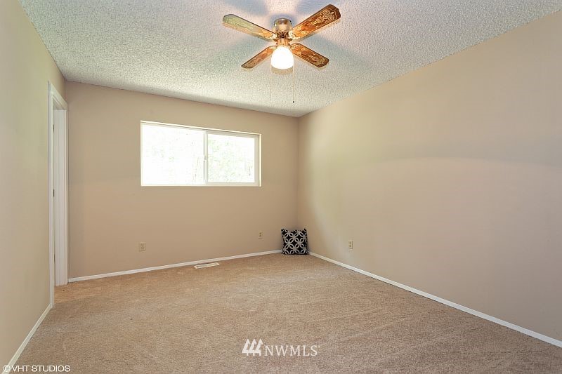 5370 Sunnyslope Road Southwest Port Orchard, WA 98367 - Photo 16 of 22 Gallery Image 16