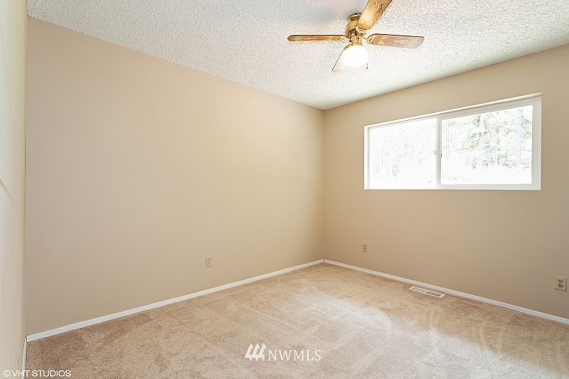 5370 Sunnyslope Road Southwest Port Orchard, WA 98367 - Photo 18 of 22 Gallery Image 18