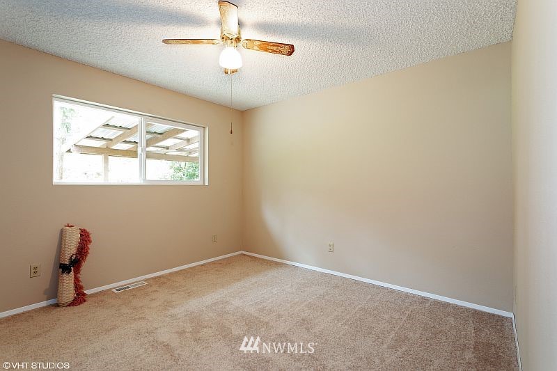 5370 Sunnyslope Road Southwest Port Orchard, WA 98367 - Photo 19 of 22 Gallery Image 19
