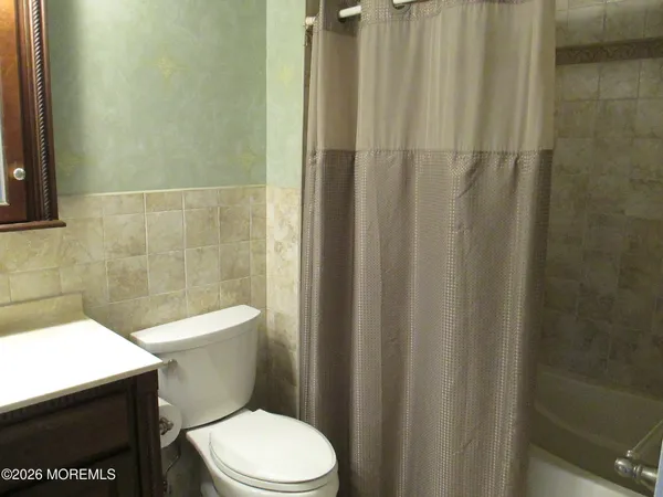 $2,900 | 32 Center Avenue, Unit 14, Atlantic Highlands, NJ 07716