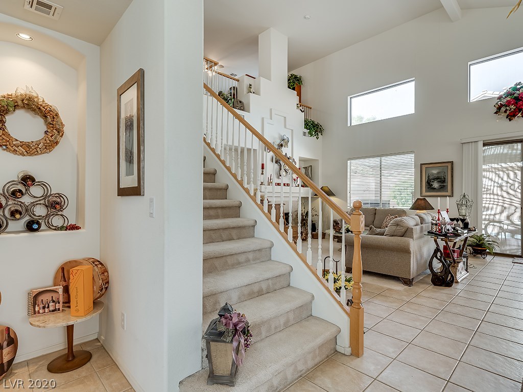 277 Pointe Ranier Avenue Henderson, NV 89012 - Photo 5 of 35 Gallery Image 5