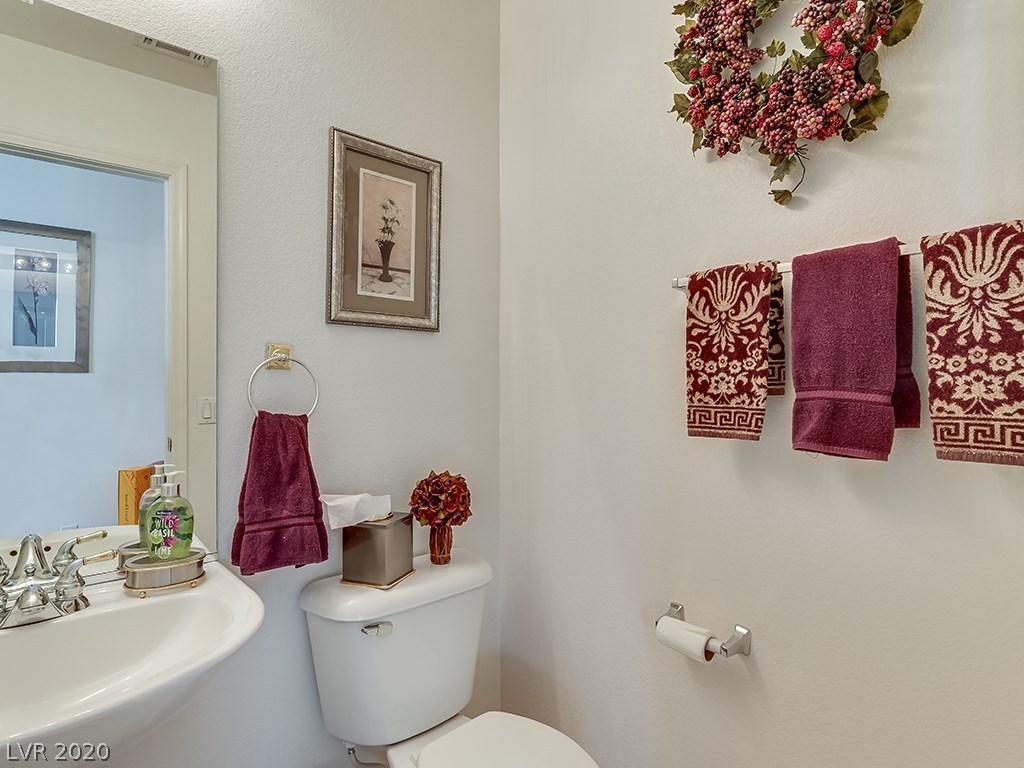 277 Pointe Ranier Avenue Henderson, NV 89012 - Photo 6 of 35 Gallery Image 6