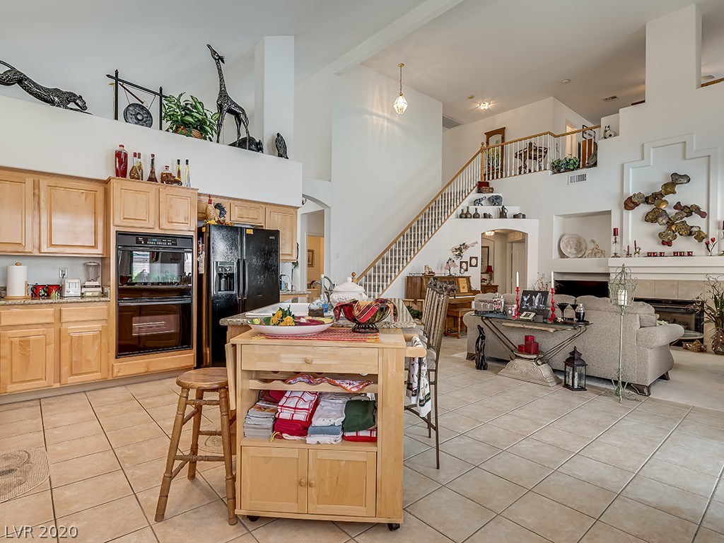 277 Pointe Ranier Avenue Henderson, NV 89012 - Photo 9 of 35 Gallery Image 9