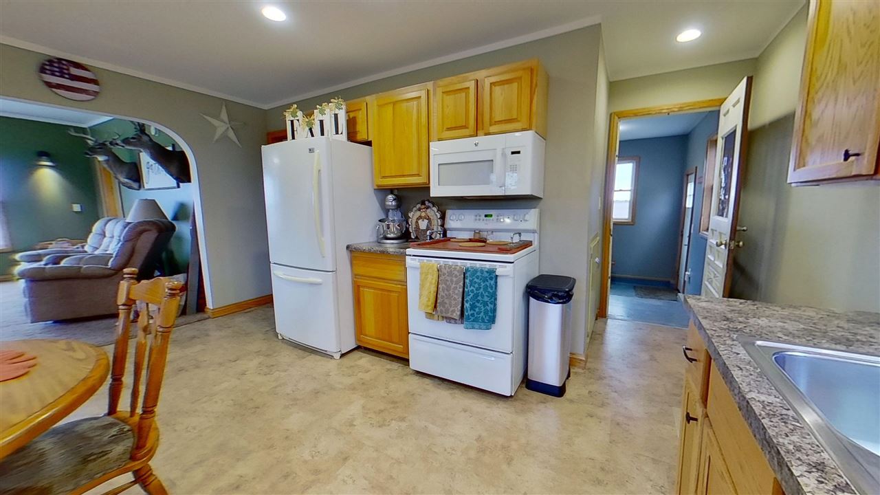 99 West Pickard Road Mount Pleasant, MI 48858 - Photo 16 of 56 1894821-15.JPG