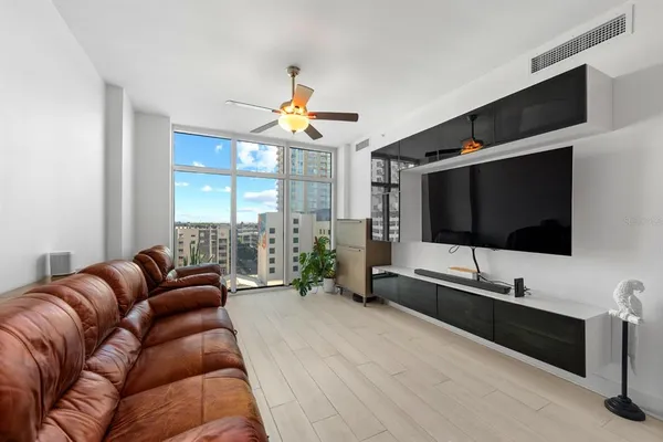 $405,000 | 1208 East Kennedy Boulevard, Unit 723, Tampa, FL 33602