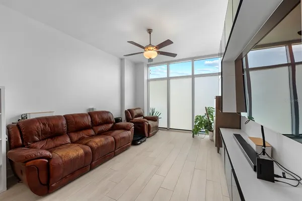 $405,000 | 1208 East Kennedy Boulevard, Unit 723, Tampa, FL 33602