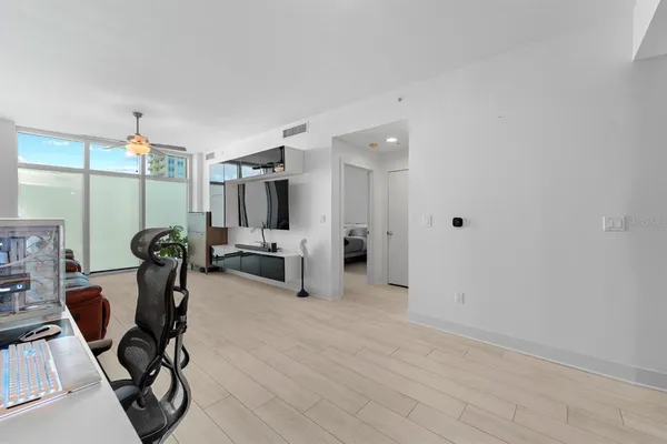 $405,000 | 1208 East Kennedy Boulevard, Unit 723, Tampa, FL 33602