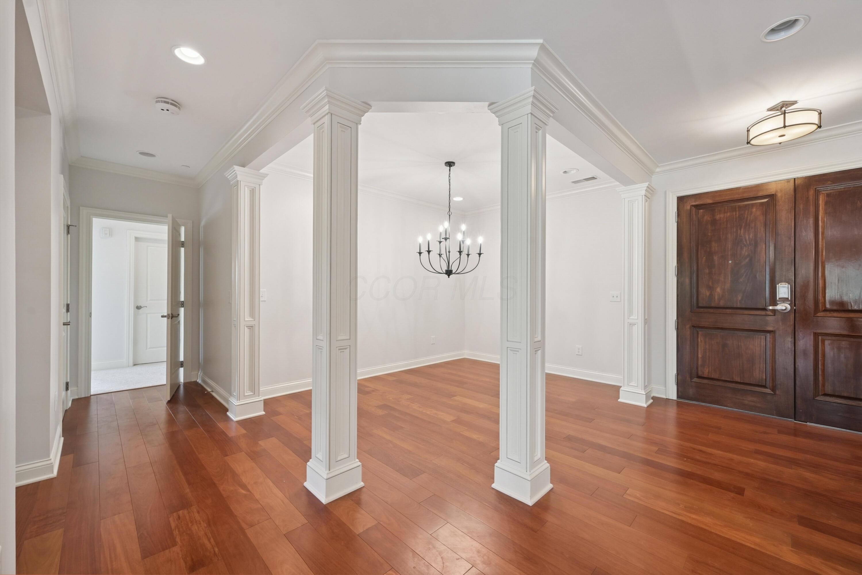 3175 Tremont Road, Unit 215 Columbus, OH 43221 - Photo 4 of 66 8-print-Tremont Rd-S2207-008