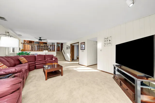 $450,000 | 8125 Elizabeth Avenue, Orland Park, IL 60462