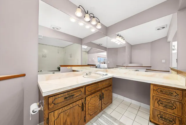 $450,000 | 8125 Elizabeth Avenue, Orland Park, IL 60462