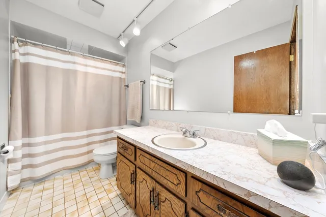 $450,000 | 8125 Elizabeth Avenue, Orland Park, IL 60462