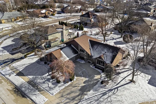 $450,000 | 8125 Elizabeth Avenue, Orland Park, IL 60462