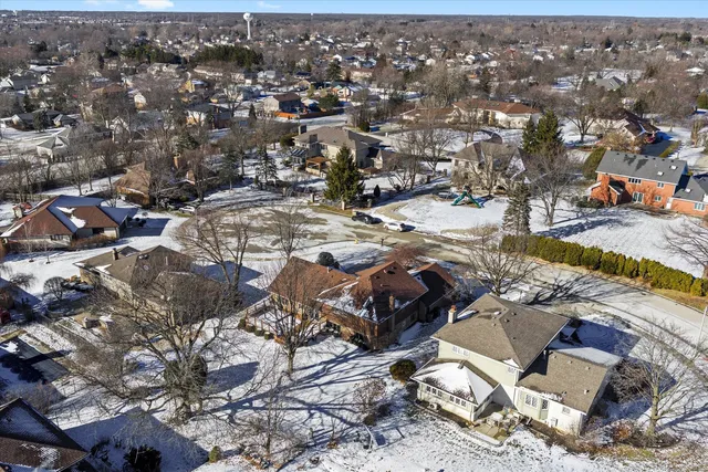 $450,000 | 8125 Elizabeth Avenue, Orland Park, IL 60462