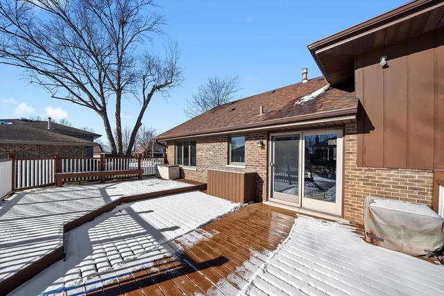 $450,000 | 8125 Elizabeth Avenue, Orland Park, IL 60462