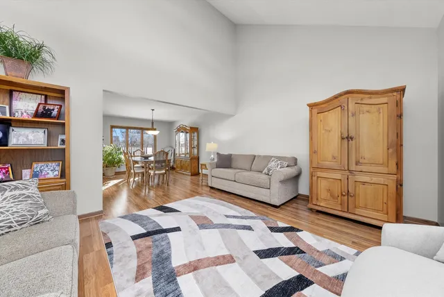 $450,000 | 8125 Elizabeth Avenue, Orland Park, IL 60462