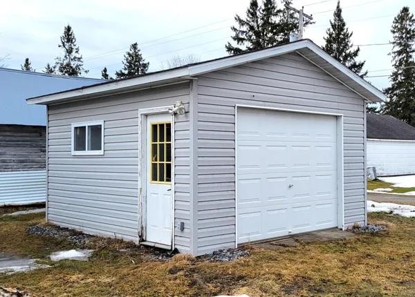 $101,900 | 211 4th Avenue Southeast, Baudette, MN 56623