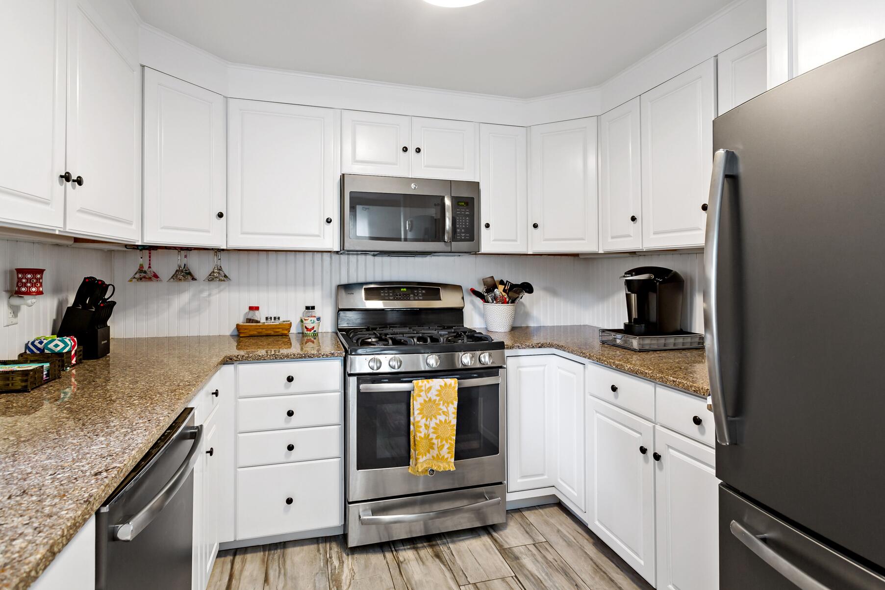 39 Tower Hill Road, Unit 5A Osterville, MA 02655 - Photo 13 of 22 023_39Tower5A_082624