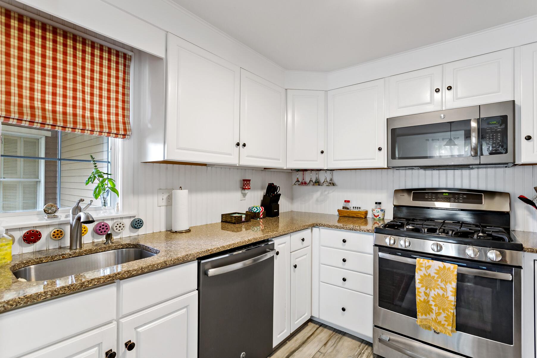 39 Tower Hill Road, Unit 5A Osterville, MA 02655 - Photo 14 of 22 024_39Tower5A_082624