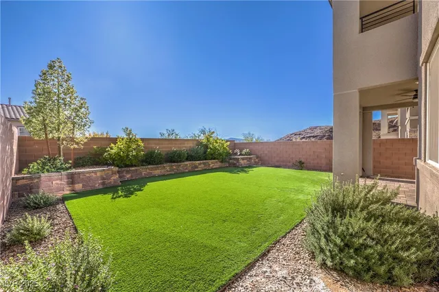 $2,600 | 23 Strada Barbera, Henderson, NV 89011