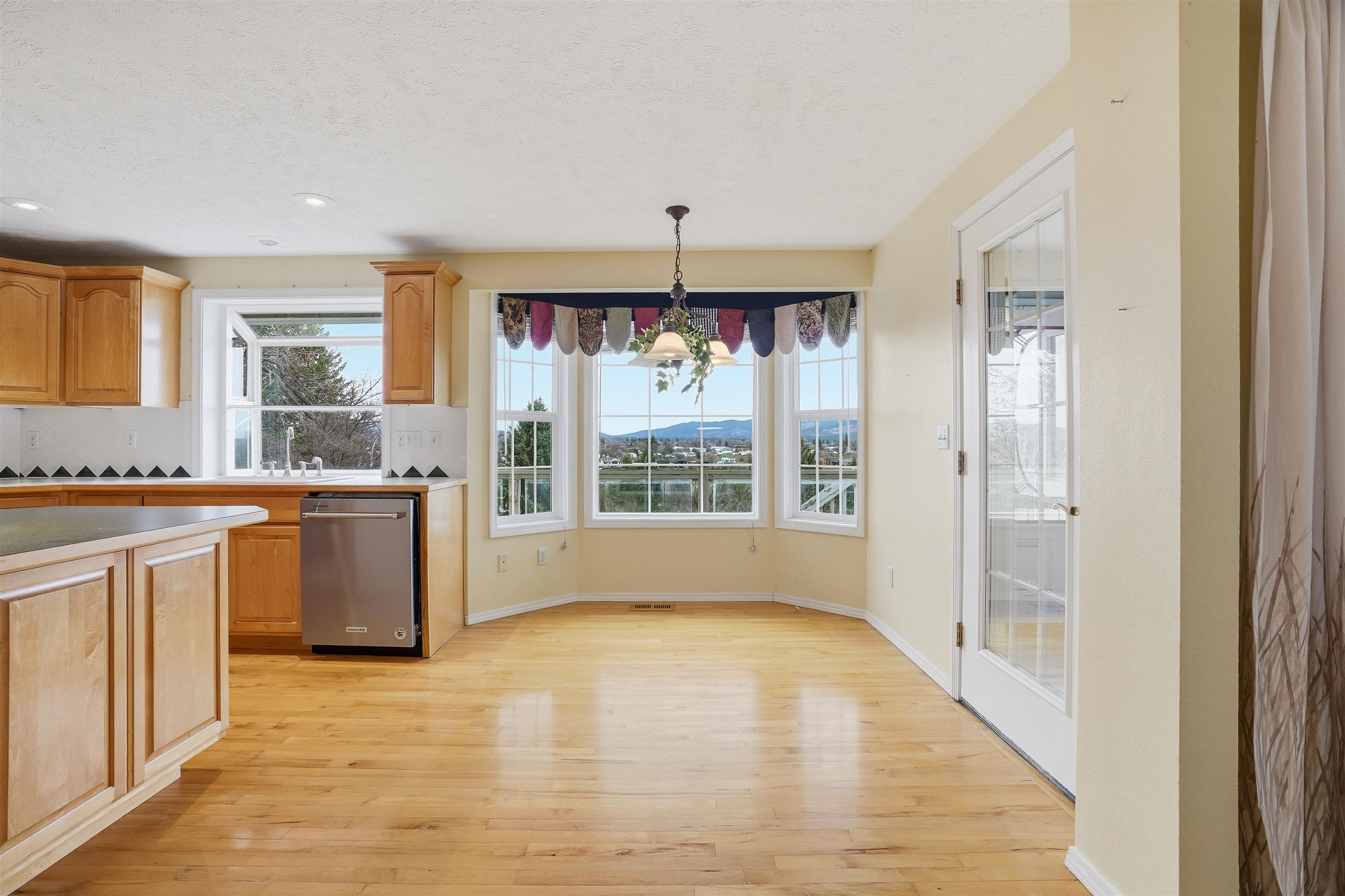 11116 East Fruit Hill Road Spokane, WA 99206 - Photo 11 of 47