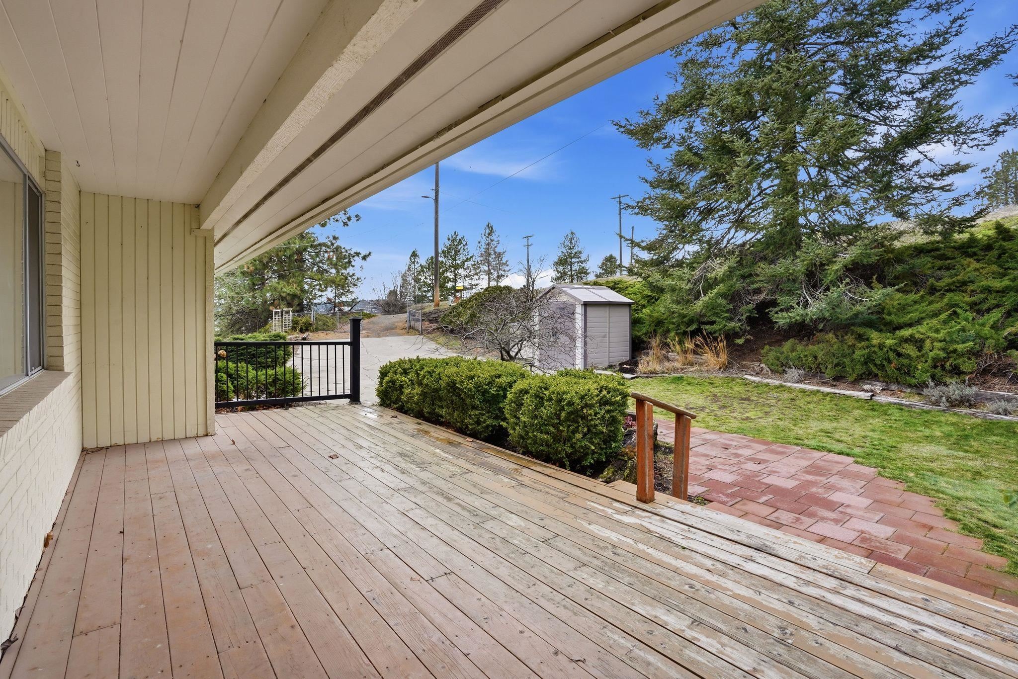 11116 East Fruit Hill Road Spokane, WA 99206 - Photo 5 of 47