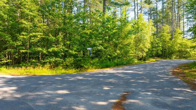 $150,000 | 1 Lake View Drive, Hartford, ME 04220