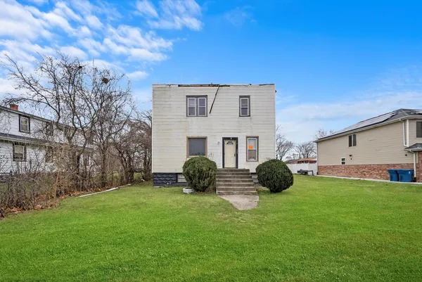 $80,000 | 1905 West 142nd Street, Dixmoor, IL 60426