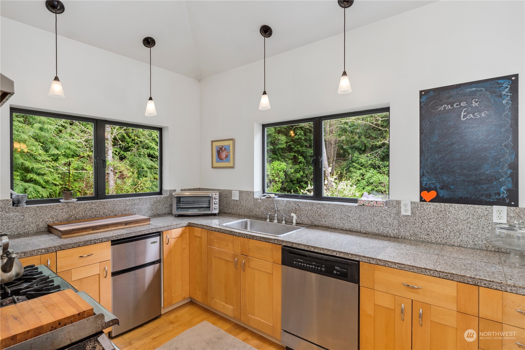 423 Thunder Road Port Townsend, WA 98368 - Photo 11 of 40 Gallery Image 11