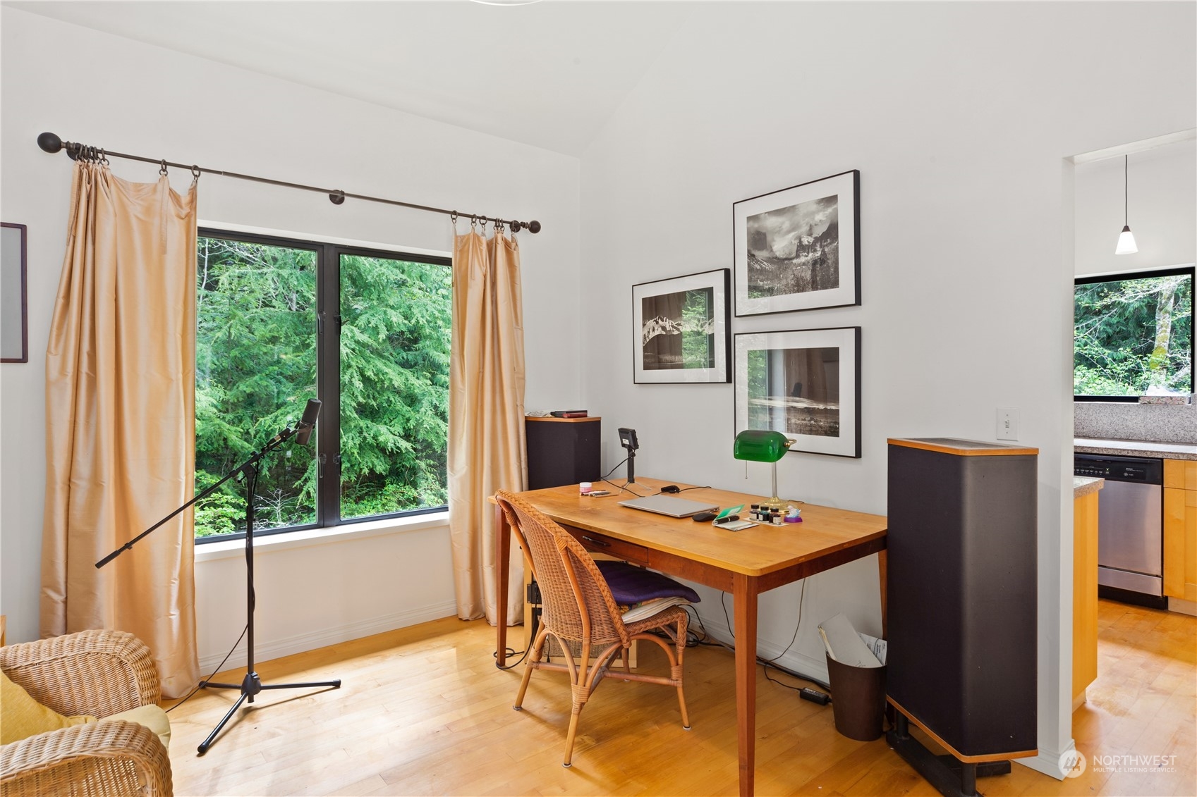 423 Thunder Road Port Townsend, WA 98368 - Photo 13 of 40 Gallery Image 13