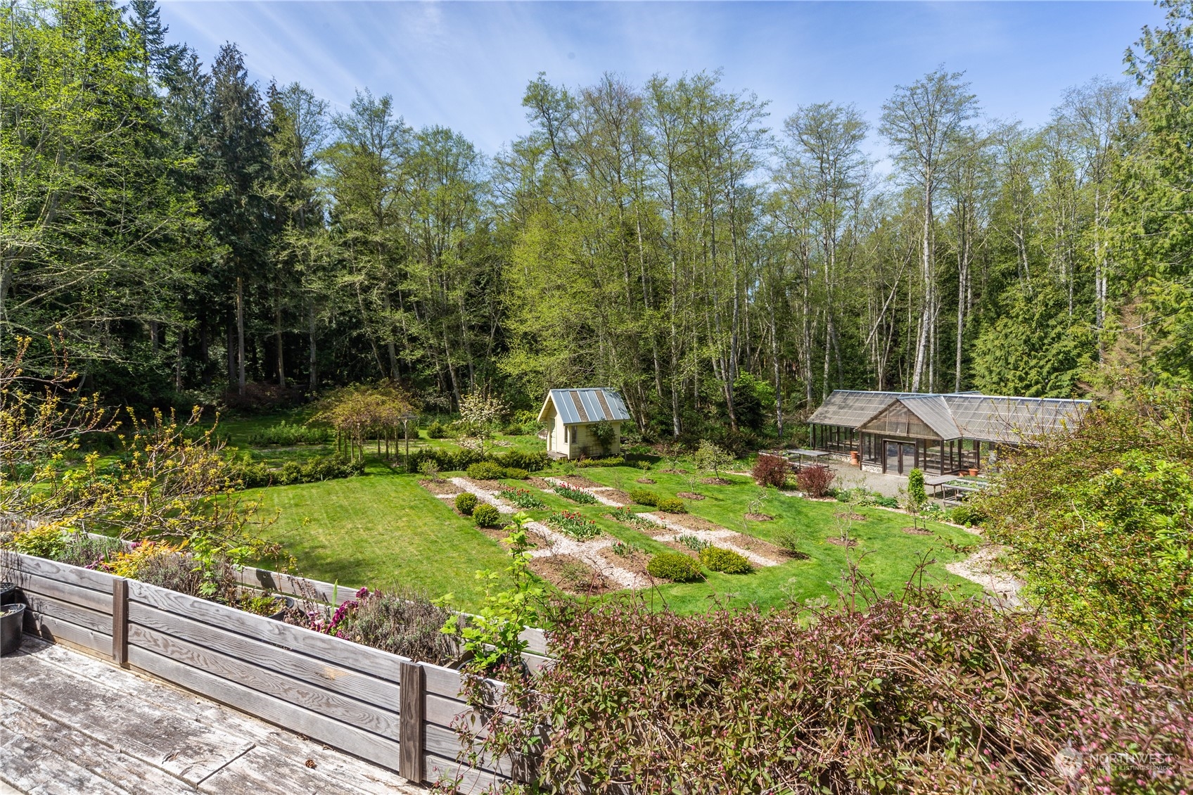 423 Thunder Road Port Townsend, WA 98368 - Photo 5 of 40 Gallery Image 5