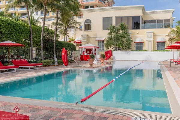 a building view with outdoor space