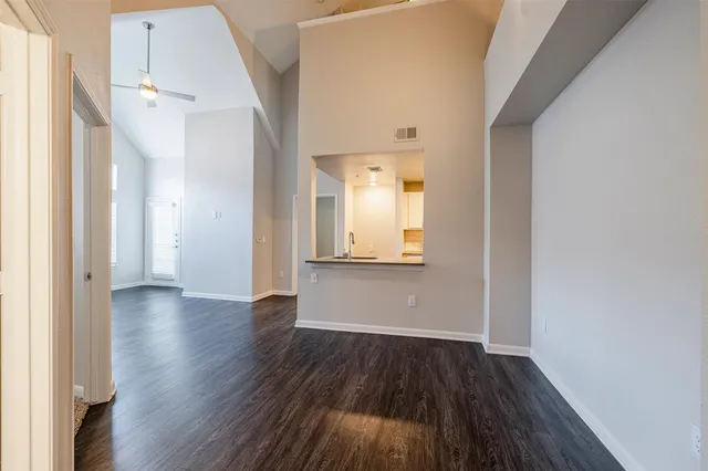 $1,550 | 12215 Hunters Chase Drive, Unit N6302N, Austin, TX 78729