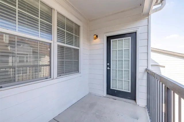 $1,550 | 12215 Hunters Chase Drive, Unit N6302N, Austin, TX 78729