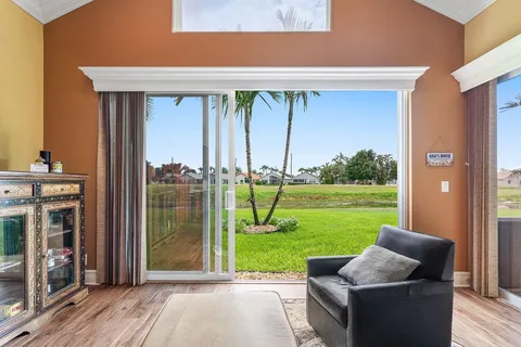 $595,000 | 6052 Terra Mere Circle, Boynton Beach, FL 33437